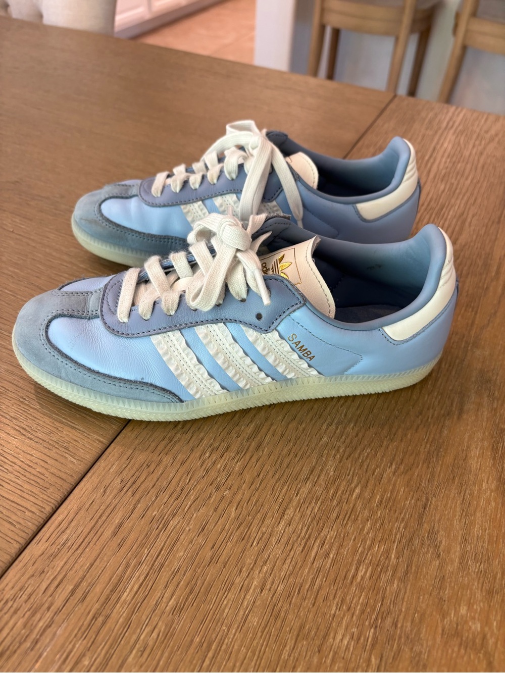 adidas woman’s Samba Sneakers in Light Blue and White size 7.5